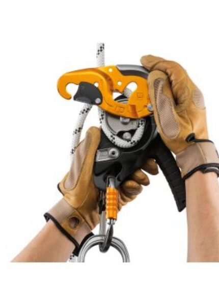 8355